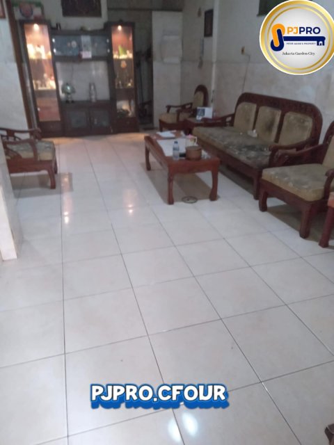 Dijual Rumah 2,5lantai Harga Murah di Perumahan Duta Kranji