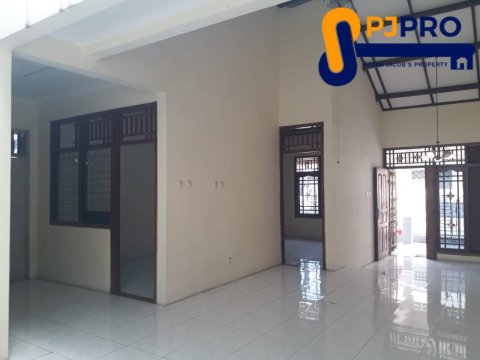 Dijual Rumah Siaphuni Posisi Hook di Harapan Indah Bekasi