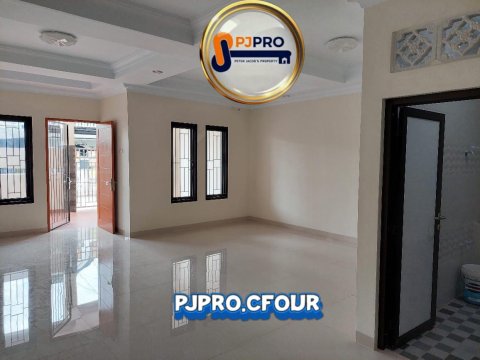 Dijual Rumah dengan Area Bebas Banjir di Taman Harapan Baru Bekasi