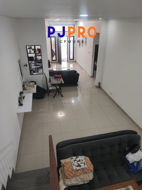 Dijual Rumah Full Furnished di Harapan Indah 2 Cluster Taman Sari