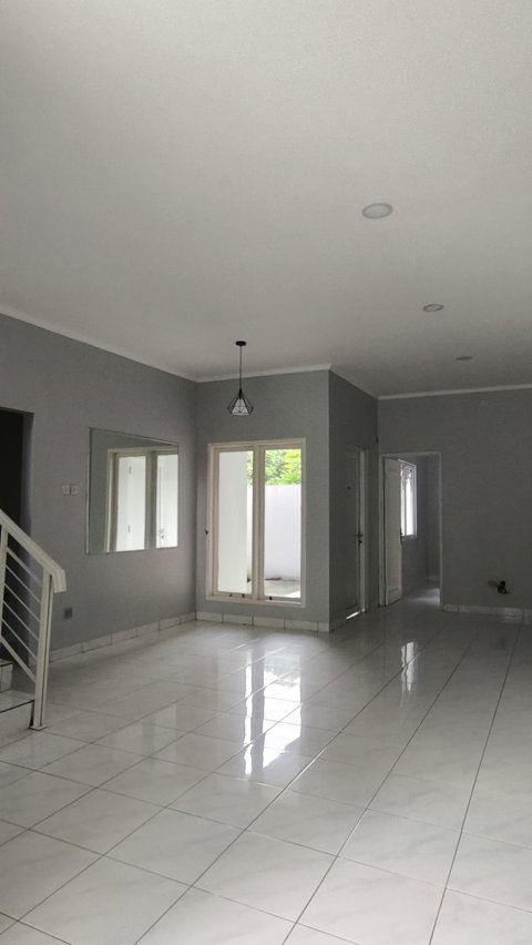 Disewakan rumah 2 lantai siap huni minimalis modern di Perumahan Jatinegara Baru