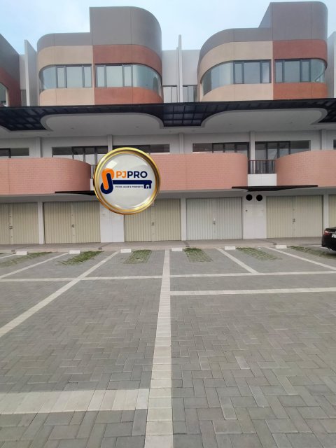 Dijual/Disewakan Ruko Lavanya Harapan Indah Area Bebas Banjir