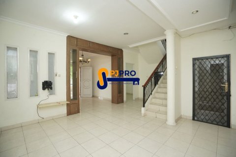 Dijual Rumah Bagus Siap Huni di Harapan Indah 2 dalam Cluster
