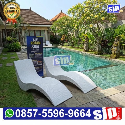 pengrajin jual sunbrd sun lounger pool kursi santai kolam renang rotan sintetis Kursi outdoor rotan sintetis, kursi kolam renang hotel, kursi makan outdoor, kursi cafe rotan sintetis, sofa modern rotan sintetis premium, sofa rotan sintetis minimalis, sofa minimalis anyaman rotan sintetis, sofa rotan sintetis ruang tamu, sunbed pool rotan sintetis, jual sunbed rotan sintetis outdoor, sun lounger kursi kolam renang, jual sun lounger rotan sintetis, sofa bed rotan, jual sofa bed rotan sintetis, ku