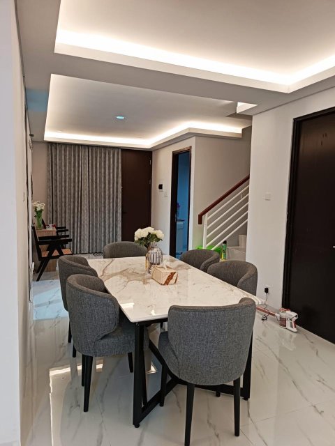 Dijual/Disewakan rumah mewah full furnished di Jakarta Garden City Cluster Shinano Jakarta Timur