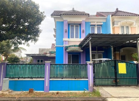 Dijual rumah posisi hook lingkungan aman nyaman di Royal Residence Jakarta Timur