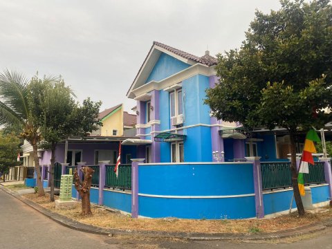 Dijual rumah posisi hook lingkungan aman nyaman di Royal Residence Jakarta Timur