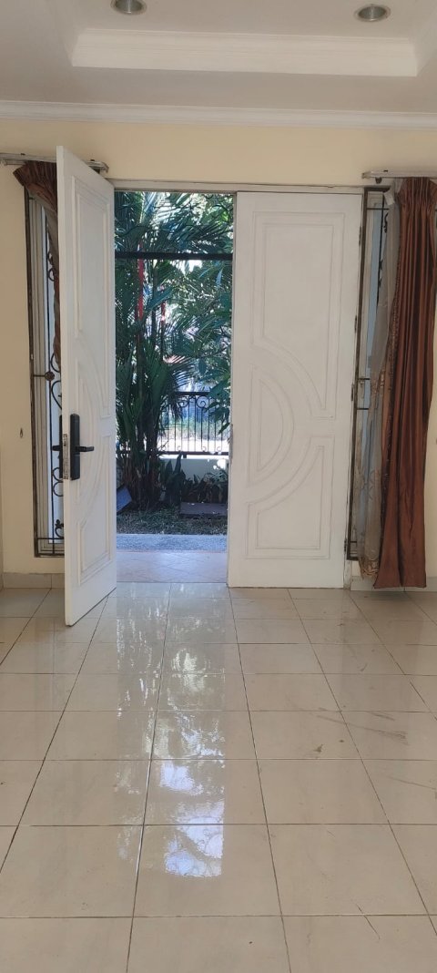 Dijual rumah bagus siap huni di The Royal Residence Jakarta Timur