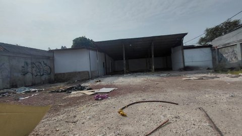 Disewakan lahan dan bangunan siap pakai di Perjuangan Bekasi