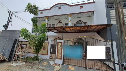 Dijual rumah butuh renovasi dengan lokasi sangat strategis di Harapan Indah Cluster Alamanda Bekasi