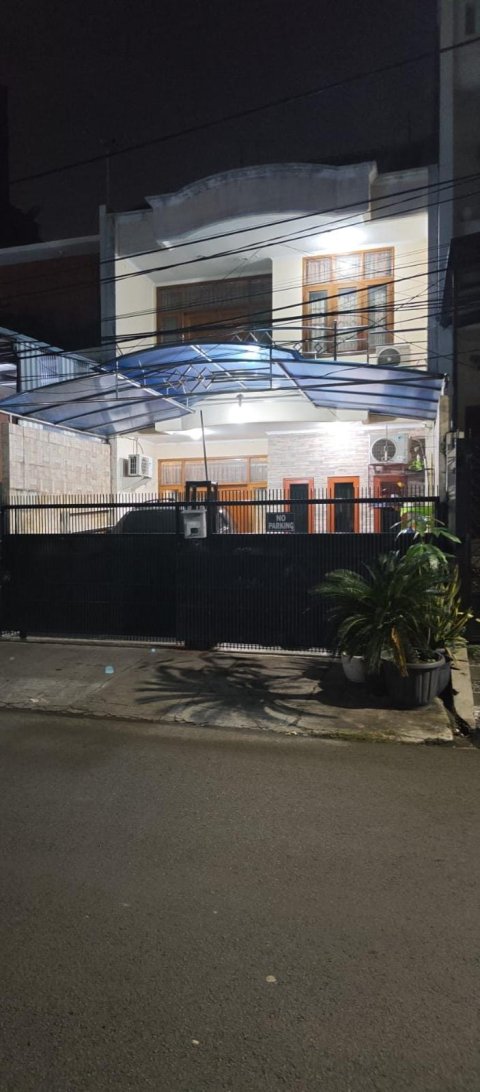 Dijual Rumah Bagus 2,5 Lantai di Kelapa Gading Jakarta Utara