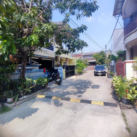 Dijual Rumah 2 Lantai Siap Huni dengan Harga Murah di Harapan Indah 1 Bekasi