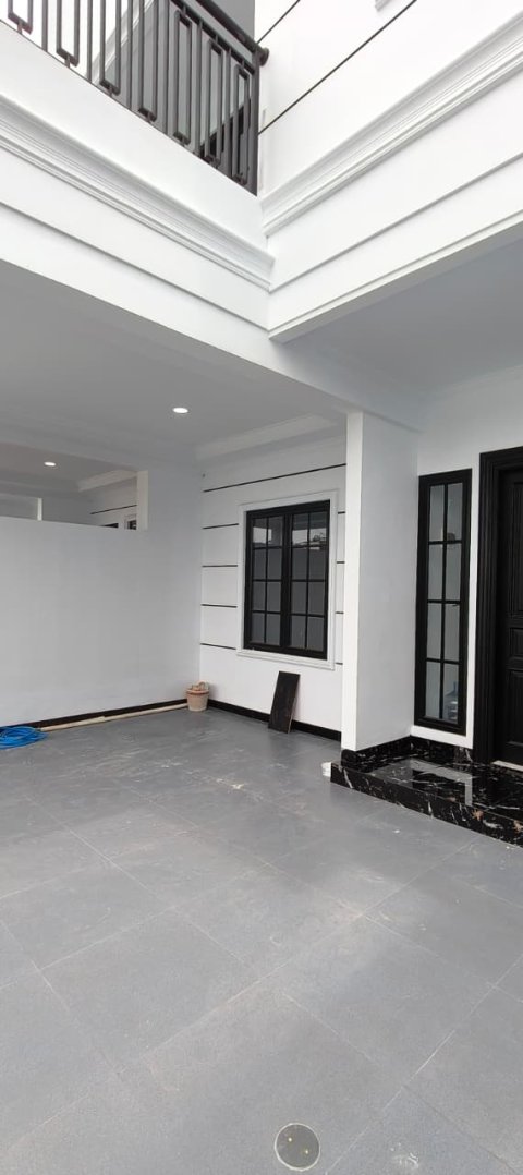 Dijual Rumah Bagus Terdapat Rooftop Available 1 Unit di Perumahan Pondok Kelapa Jakarta Timur