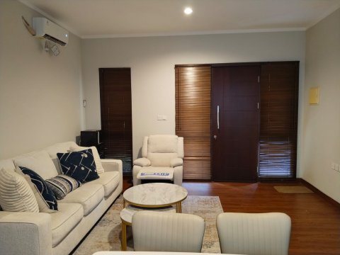 Dijual rumah full furnished type vermilion premium di The Orchard Summarecon Bekasi Cluster Burgundy