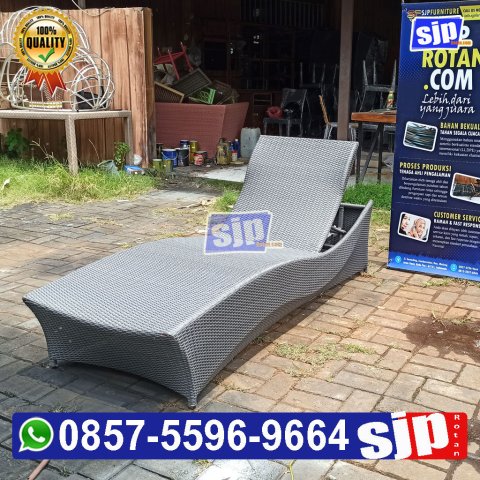 pengrajin jual sunbed sun lounger kursi kolam renang rotan sintetis lamborgini Kursi outdoor rotan sintetis, kursi kolam renang hotel, kursi makan outdoor, kursi cafe rotan sintetis, sofa modern rotan sintetis premium, sofa rotan sintetis minimalis, sofa minimalis anyaman rotan sintetis, sofa rotan sintetis ruang tamu, sunbed pool rotan sintetis, jual sunbed rotan sintetis outdoor, sun lounger kursi kolam renang, jual sun lounger rotan sintetis, sofa bed rotan, jual sofa bed rotan sintetis, kur