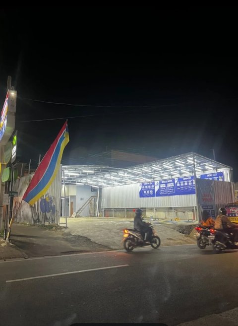 Disewakan lahan ada bangunan kecil di Jalan Raya Serpong Tangerang Selatan