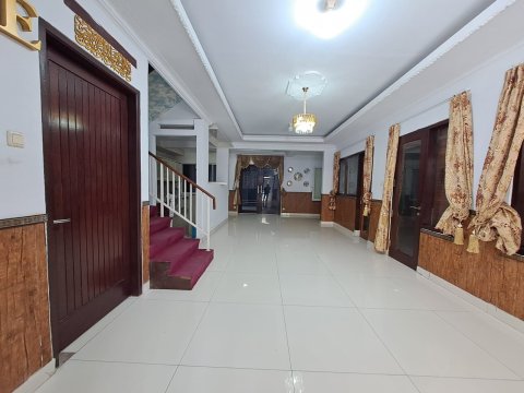 Dijual/Disewakan Rumah Siap Huni dengan Area Bebas Banjir di Harapan Indah Cluster Harmoni Bekasi