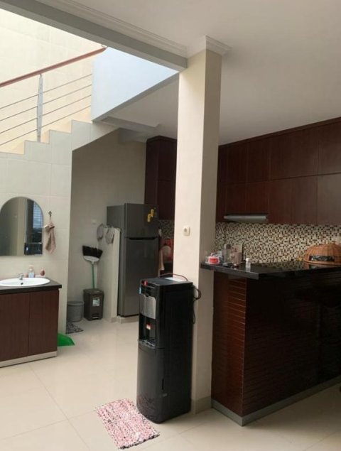 Dijual rumah furnished minimalis di Cluster Taman Venesia Sentul Bogor
